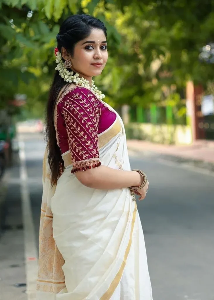 Onam Saree Traditional Portrait Prompt